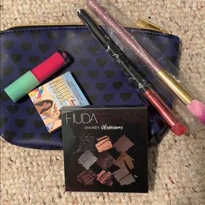 Make up brushes and samples